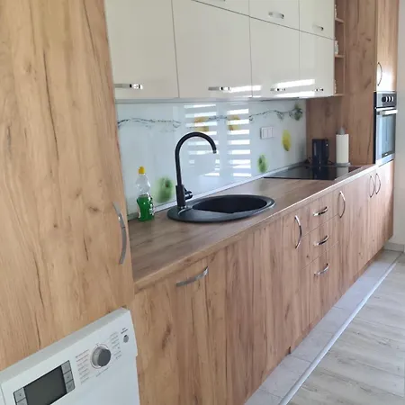 شقة Leki Apartman ترافنيك